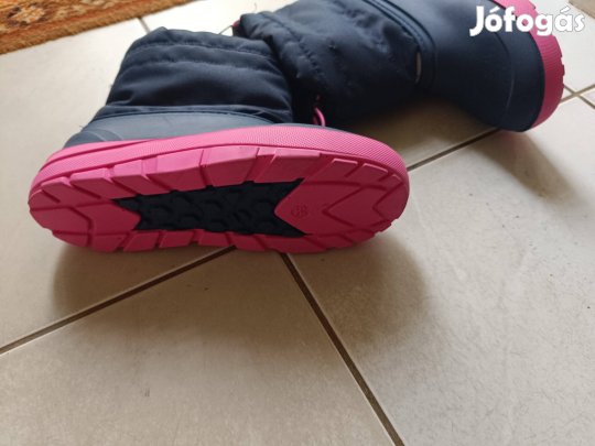 Új hótaposó  nagyon szép 