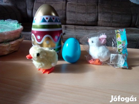 Új húsvéti kosár kínáló műfűvel felhúzós játék fém hímes tojás