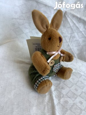 Új húsvéti nyúl bársonyruhában, húsvéti dekoráció