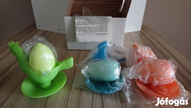 Új húsvéti tojás gyertya csirkés színes műanyag tartóban eladó