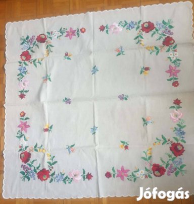 Új kalocsai hímzett asztalterítő eladó