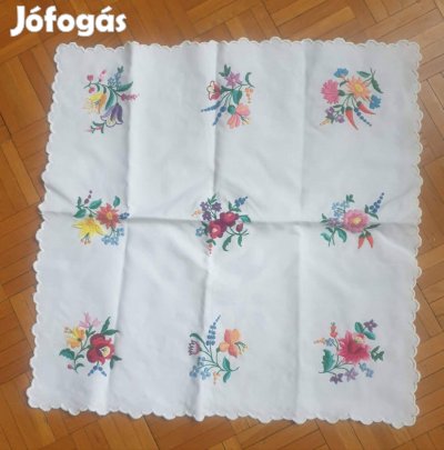 Új kalocsai hímzett terítő eladó