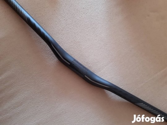 Új karbon kormány (full carbon, riser).