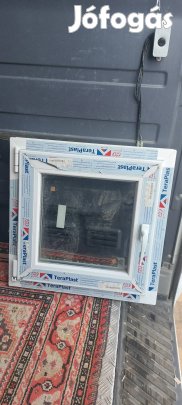 Új kis ablak 58 x 58 bukó nyíló