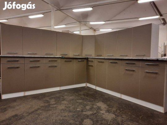 Új konyhabútor áron alul, akár bontva is (AJ173)