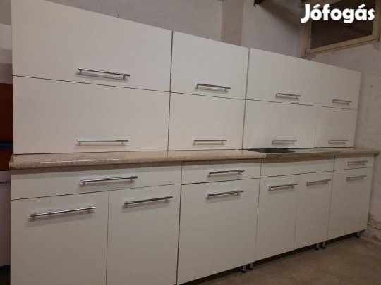 Új konyhabútor áron alul, akár bontva is (AN182)