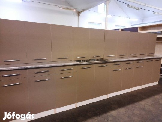 Új konyhabútor áron alul, akár bontva is (AQ175)