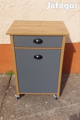 Új konyhai kuka tároló, kis szekrény