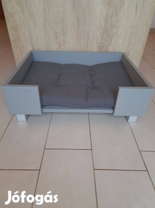 Új kutyaágy új párnával eladó