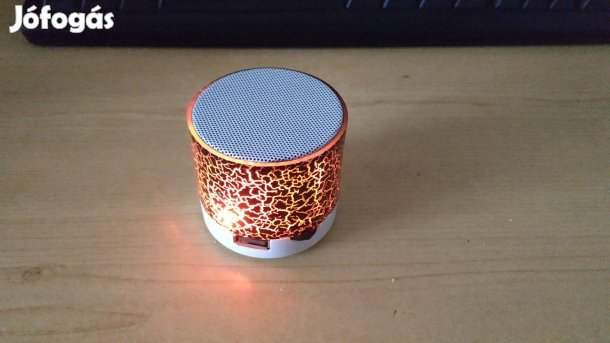 Új mini bluetooth hangszóró Multicolor fénnyel