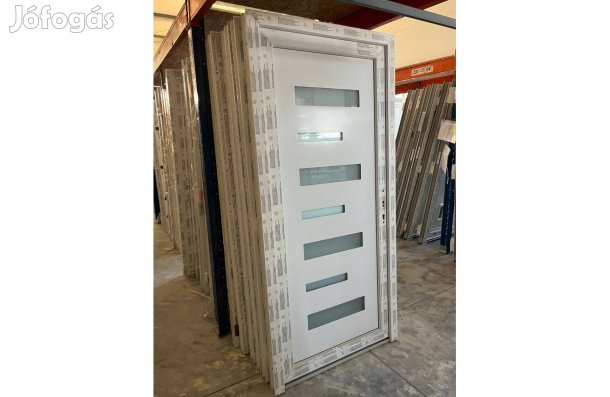 Új műanyag bejárati ajtó, nyílászáró (98x208) készletről