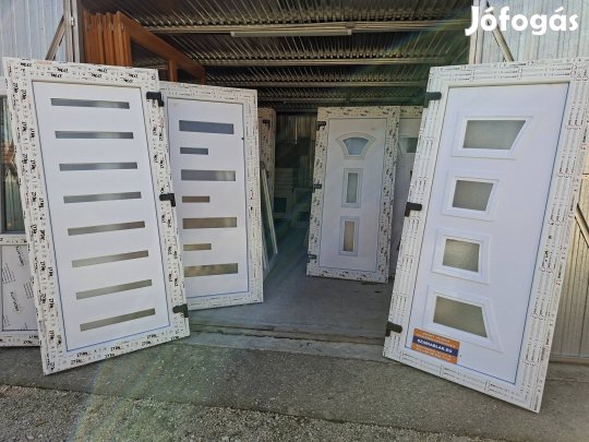 Új műanyag bejárati ajtók 98×208