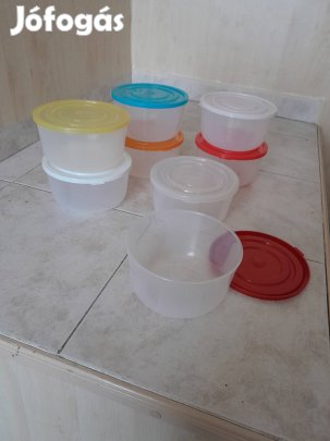 Új müanyag ételtároló dobozok tetővel 
