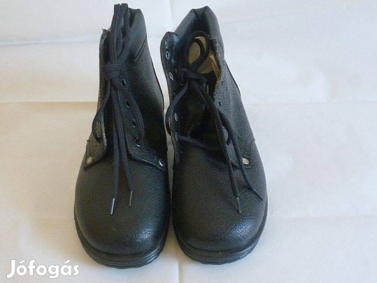 Új munkavédelmi bakancs