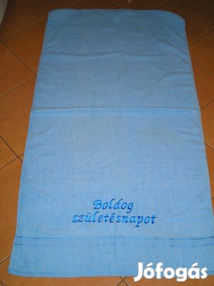 Új nagy törölköző 140 x 70cm Boldog szülinapot felirattal