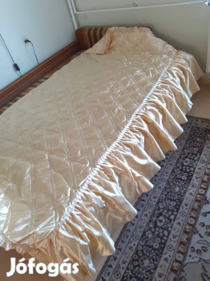 Új nehéz steppelt brokát dupla ágytakaró 200x260cm O arany színbe