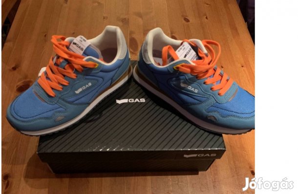 Új nem használt ajándékba kapott Gas 39 es férfi/gyerek cipő!