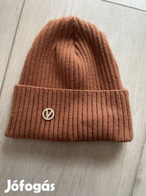 Új női barna sapka