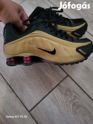 Új női nike shox