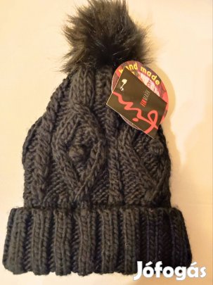 Új női sapkák ár alatt eladó. 