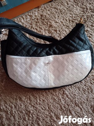 Új női válltáskák