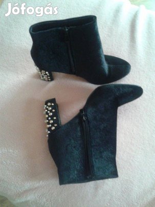 Új olasz köves csizma 39-es