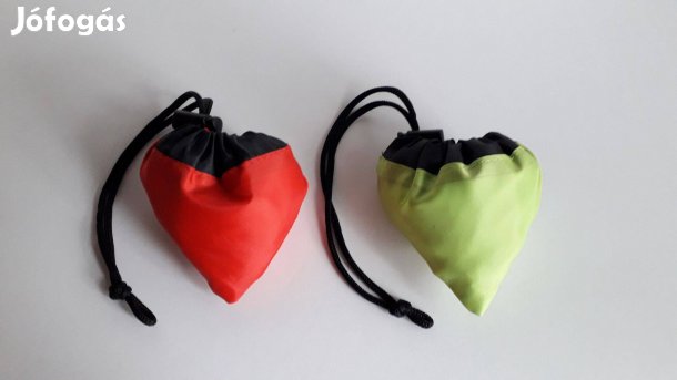 Új összehajtható bevásárlótáska húzózsinórral zöld és piros darabár