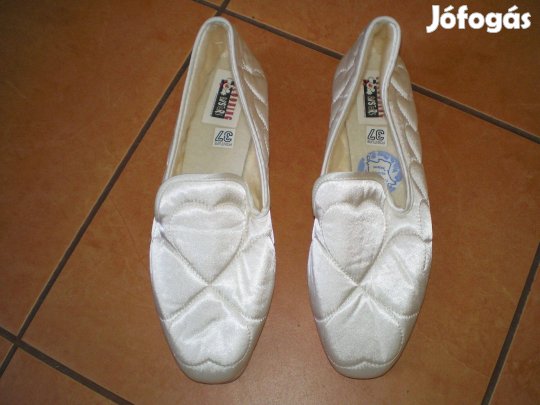 Új otthoni női cipő 37-es 37 puha belsőrésszel