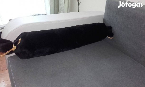 Új pézsma szőrme párna kb 80 cm