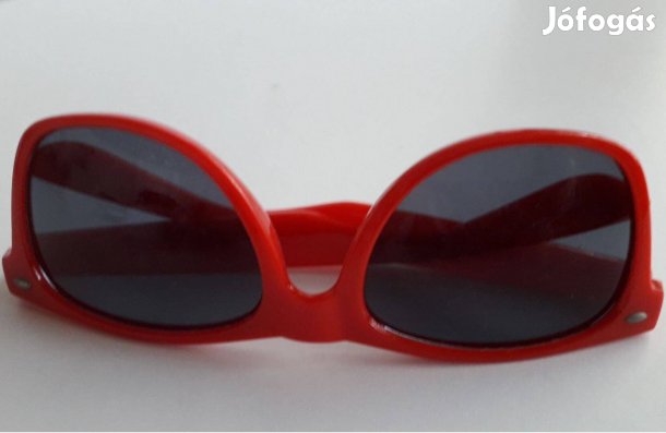 Új piros keretes napszemüveg UV 400 védelemmel_