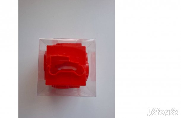 Új piros kocka alakú 6 oldalú sütikiszúró autók