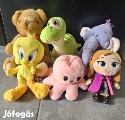 Új plüss: maci, dínó, elefánt, Csőrike, polip, ill. Anna. Darabár.