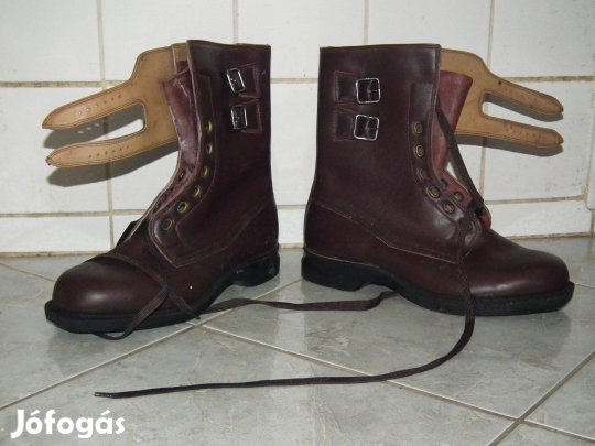 Új ritka magyar surranó katonai bakancs 42 -es (nr.21)