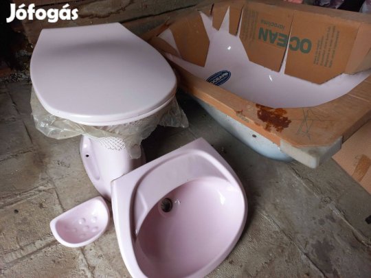 Új rózsaszín fürdőszoba szett, kád - wc - mosdó eladó