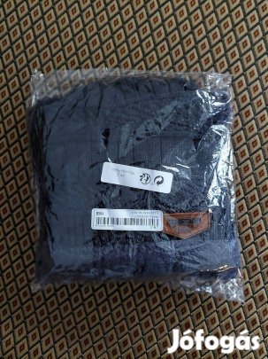 Új sapka és nyakmelegítő