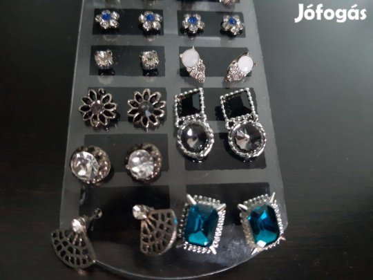 Új strasszköves női bizsu fülbevaló - fekete kék zöld fehér köves