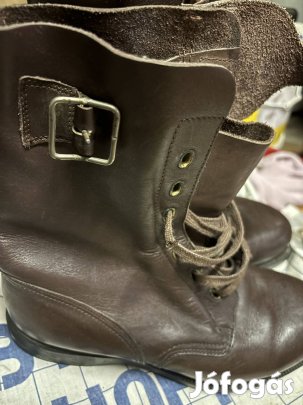 Új surranó bakancs eladó!