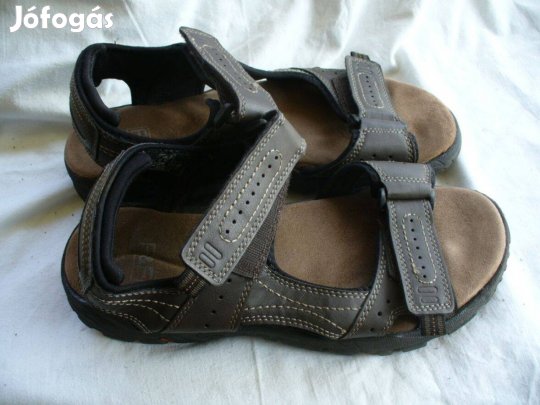 Új szandál 43