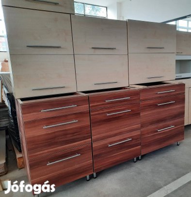 Új szilva-fehér konyhabútor (AN140)