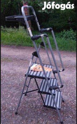 Új tálcás szerelő létra, összecsukható