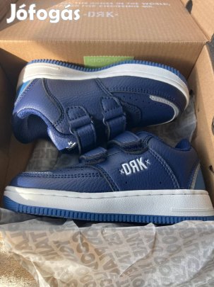 Új,tépőzáras gyerekcipő eladó