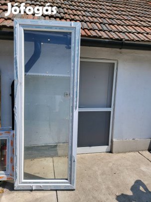 Új teraszajto üveges 