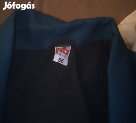 Új,zöld szinű férfi öltöny