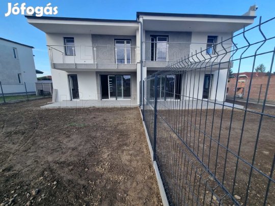 Újépítésű, 5 szobás családi ház zöldövezetben eladó!