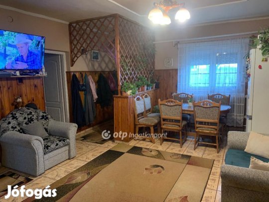 Újfehértói eladó 70 nm-es ház