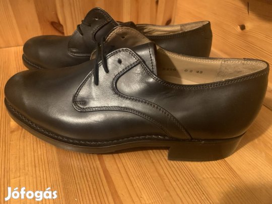 Újj 42-es bőr férfi karaktercipő néptánc cipő