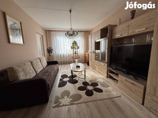 Újkertben Kartács utcai 3 szobás lakás eladó