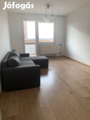 Ujkertben eladó egy kifizetett panel programos lakás