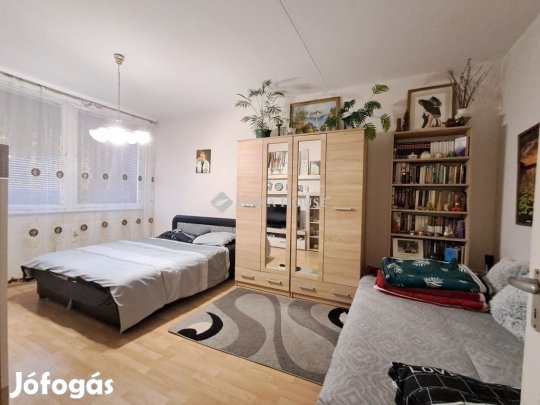 Újkerti lakás eladó!