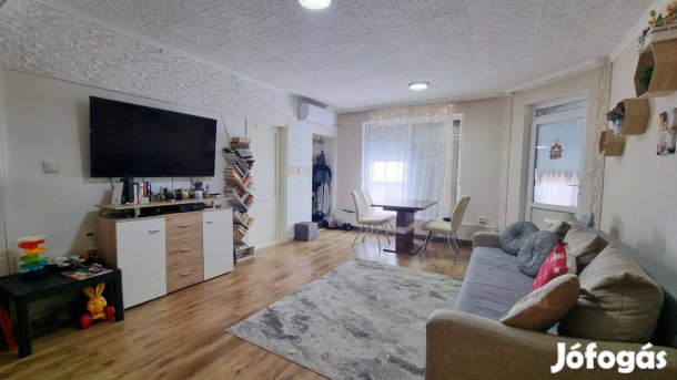 Újkistelekiszőlő csendes részén eladó önálló családi ház